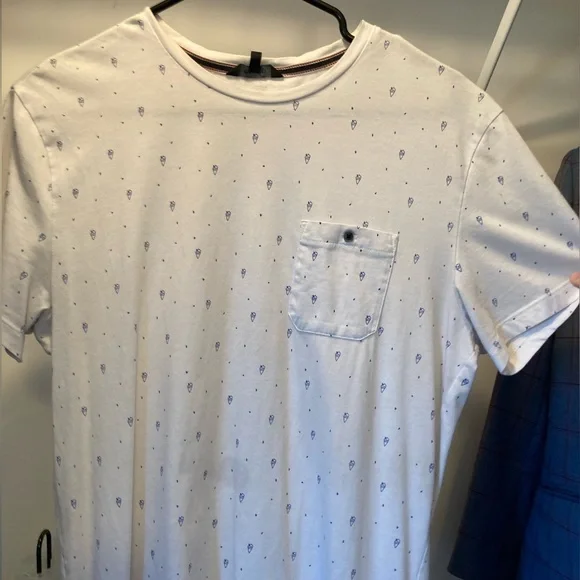 2 Rw&Co t-shirts! Good condition - Picture 3 of 4